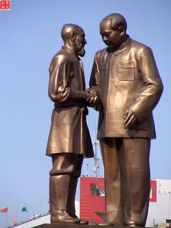 纪念毛主席诞辰100周年韶山广场毛泽东铜像