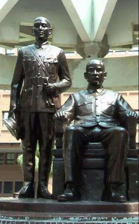 台湾蒋介石铜像