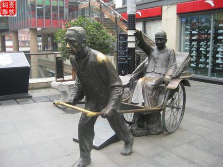 武汉江汉路步行街铜雕有几个
