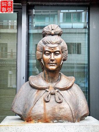 文成公主铜像