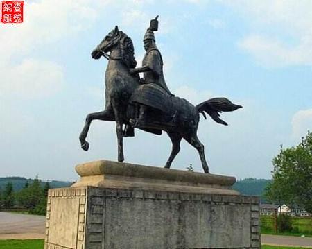 北陵皇太极铜像马