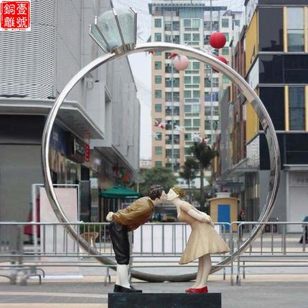 巴中商业街人物雕塑